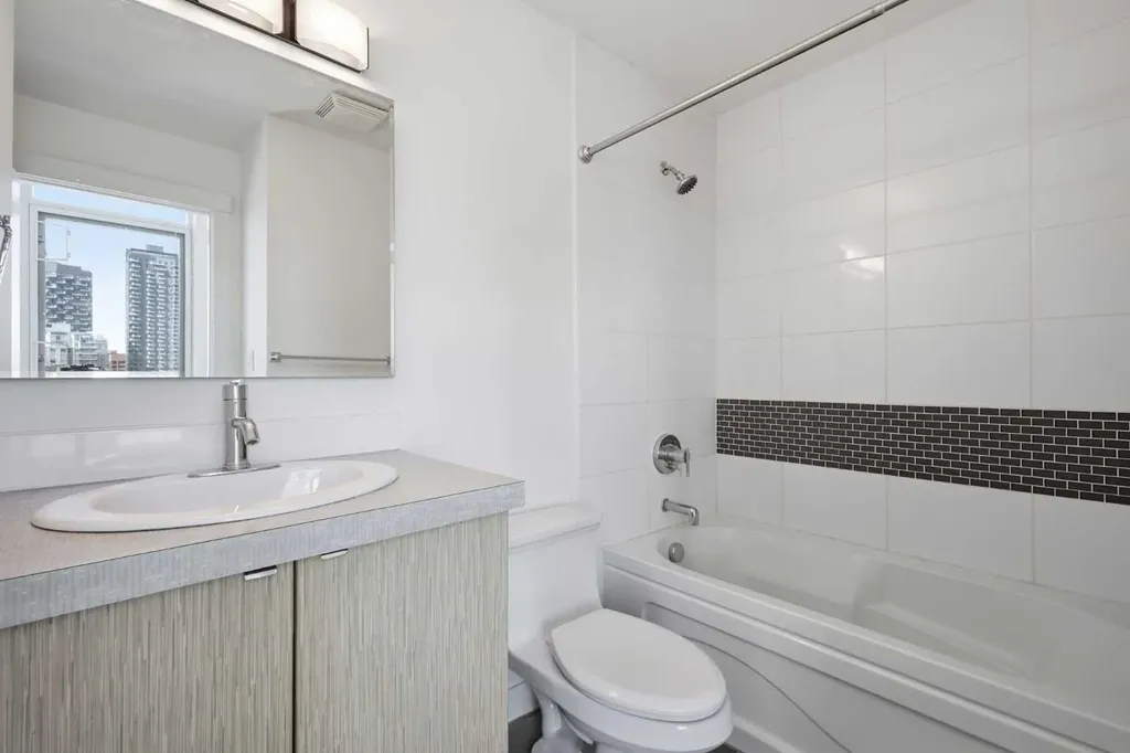 788 12 Avenue SW Calgary AB T2R 0H1