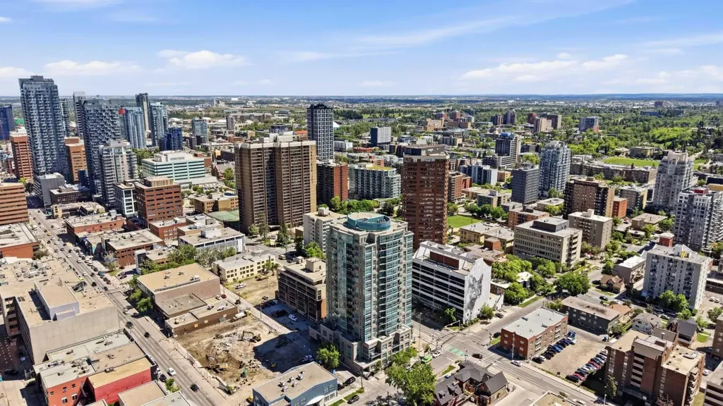 788 12 Avenue SW Calgary AB T2R 0H1
