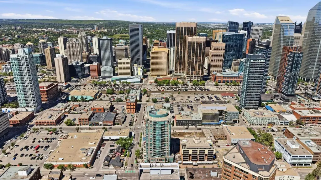 788 12 Avenue SW Calgary AB T2R 0H1