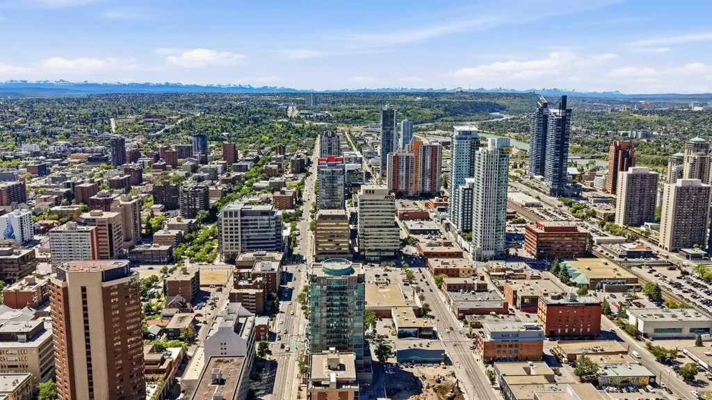 788 12 Avenue SW Calgary AB T2R 0H1