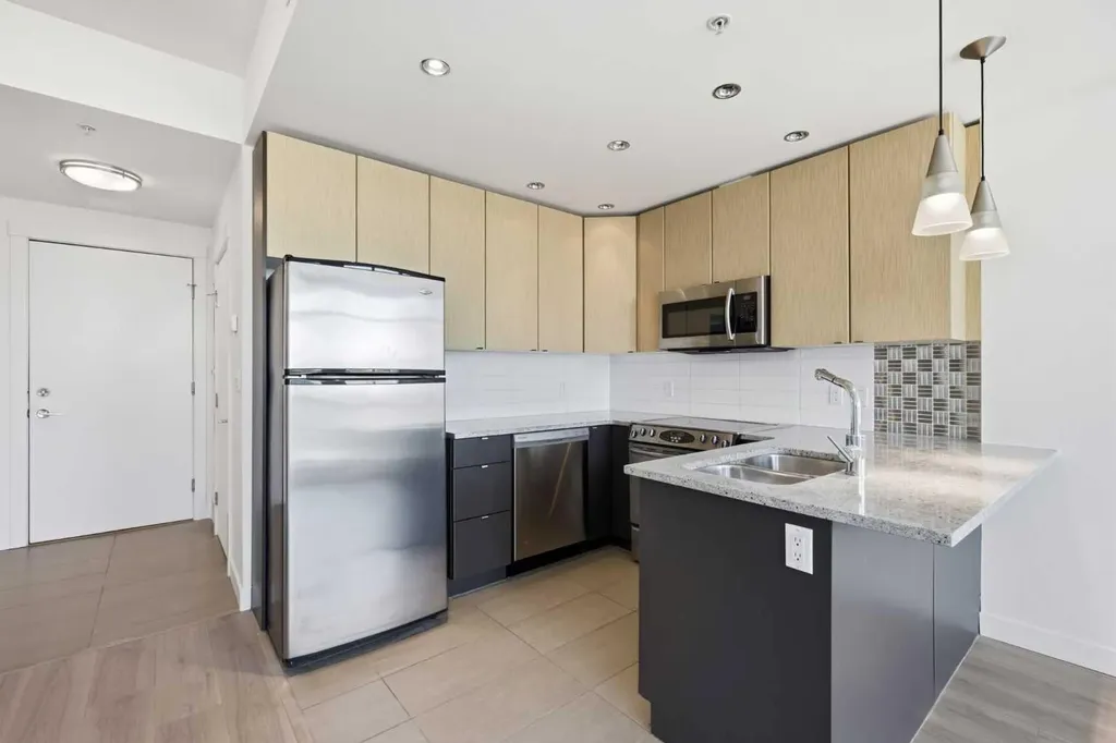 788 12 Avenue SW Calgary AB T2R 0H1