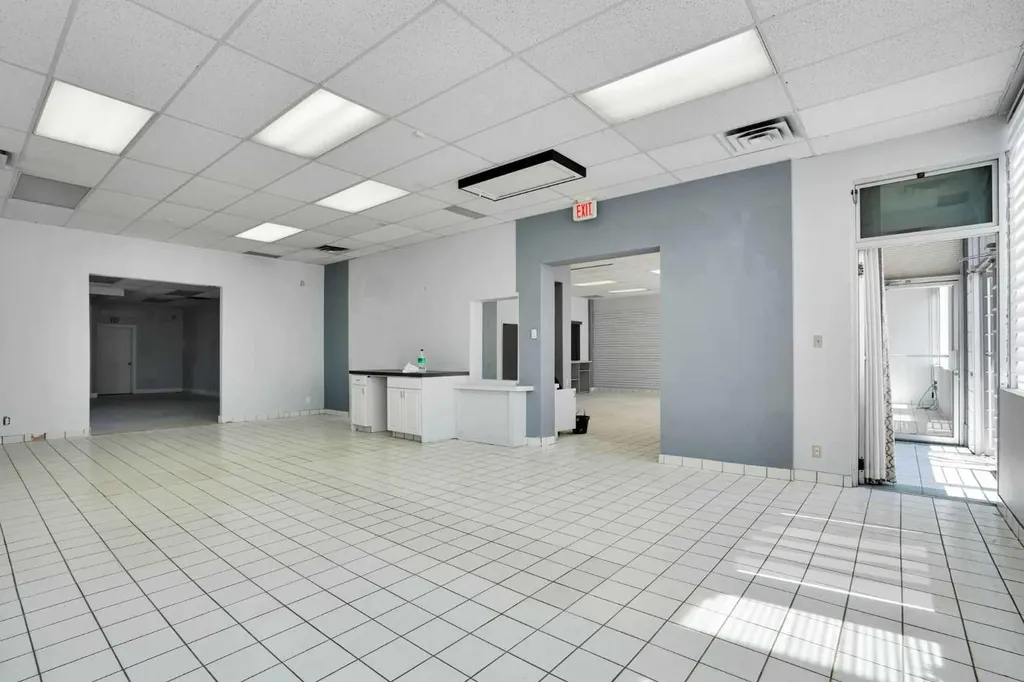 1350 11 Avenue SW Calgary AB T3C 0M6