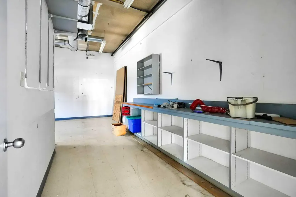 1350 11 Avenue SW Calgary AB T3C 0M6