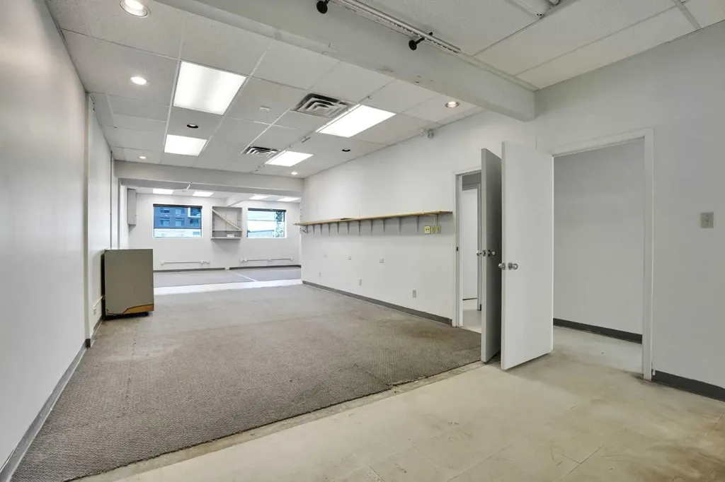 1350 11 Avenue SW Calgary AB T3C 0M6