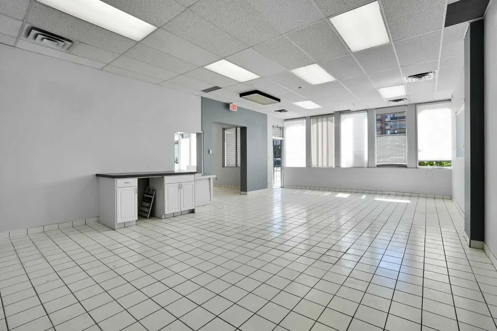 1350 11 Avenue SW Calgary AB T3C 0M6