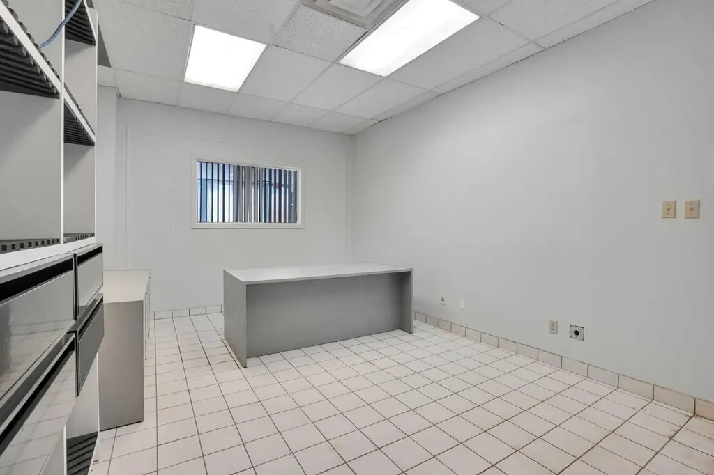 123 Any Avenue SW Calgary AB T3C 0M6