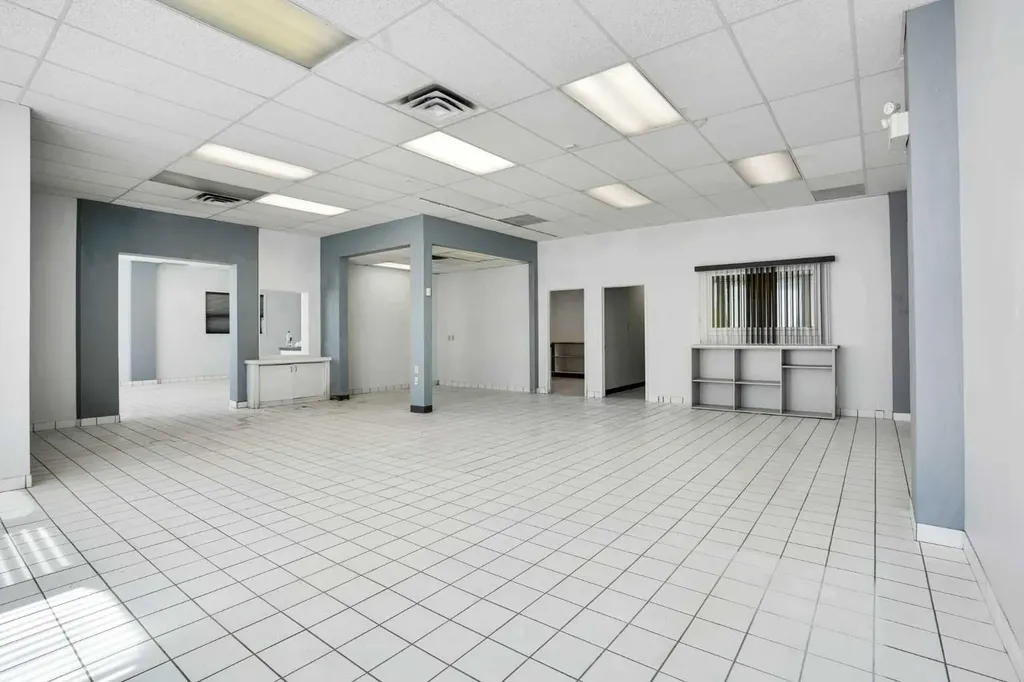 1350 11 Avenue SW Calgary AB T3C 0M6