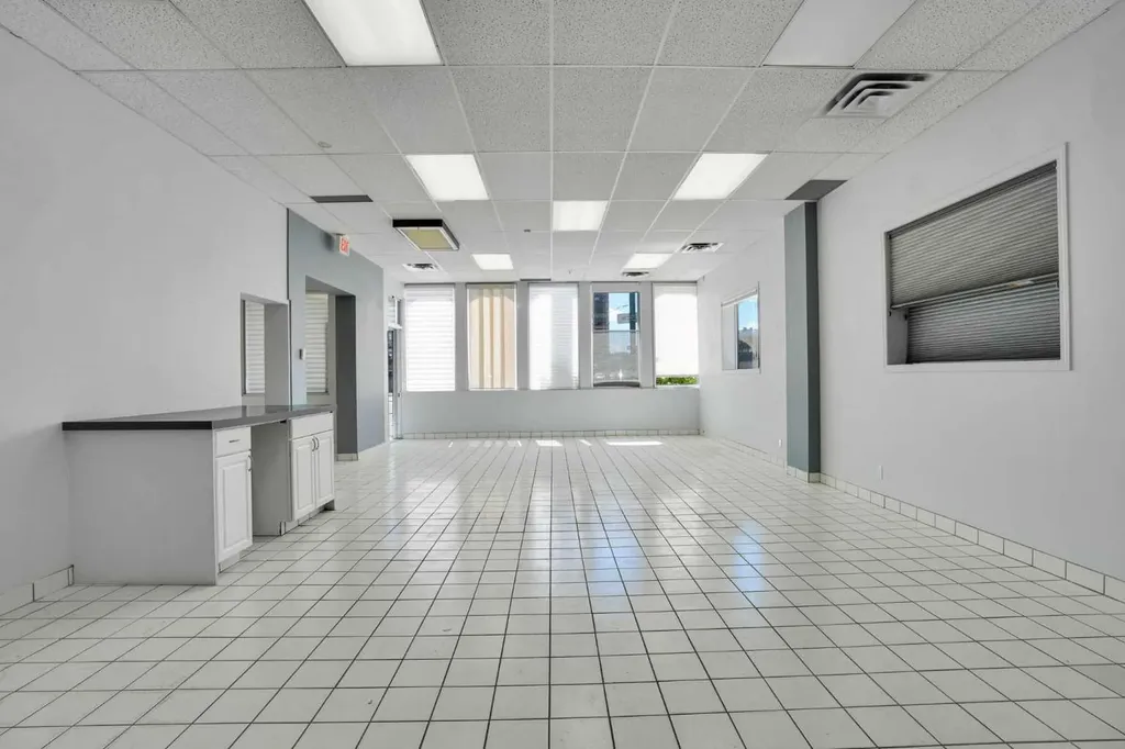 1350 11 Avenue SW Calgary AB T3C 0M6