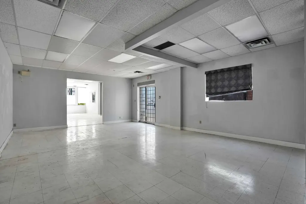 1350 11 Avenue SW Calgary AB T3C 0M6