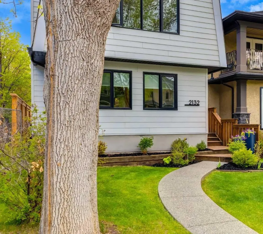 2132 6 Avenue NW Calgary AB T2N 0W7