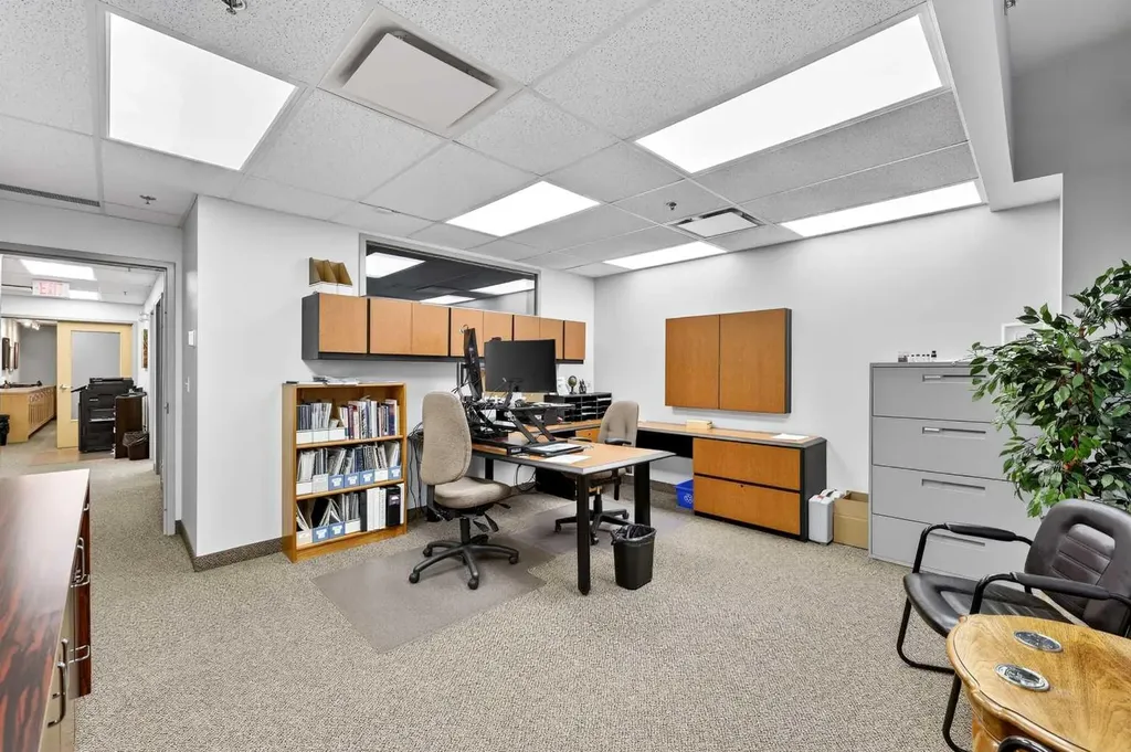 5700 1 Street SW Calgary AB T2H0E8