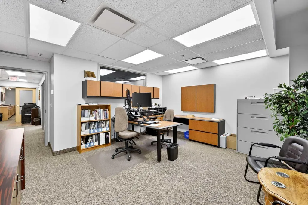 5700 1 Street SW Calgary AB T2H0E8