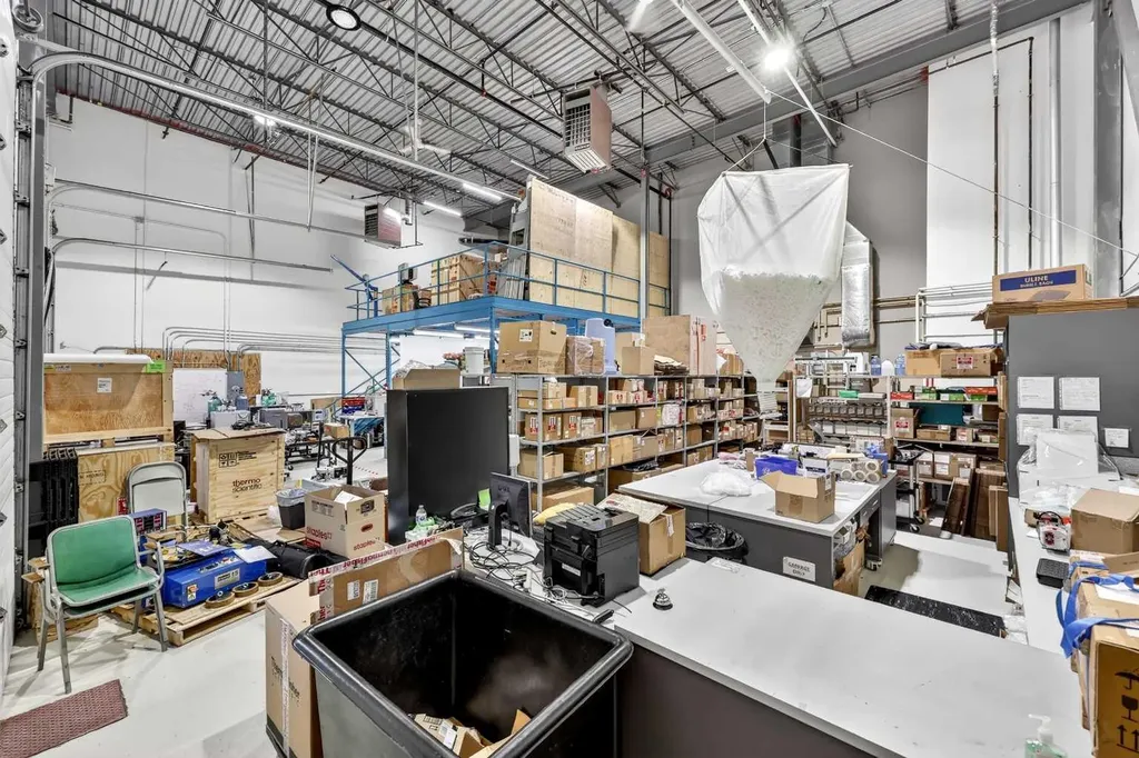 5700 1 Street SW Calgary AB T2H0E8