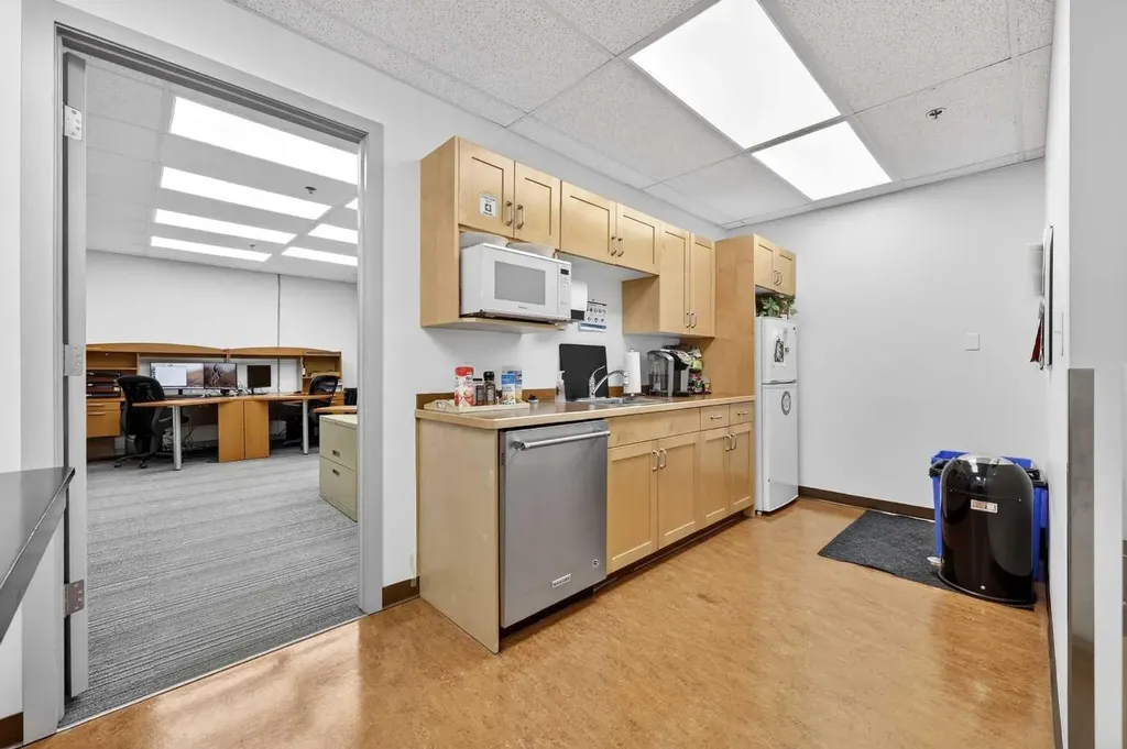 5700 1 Street SW Calgary AB T2H0E8