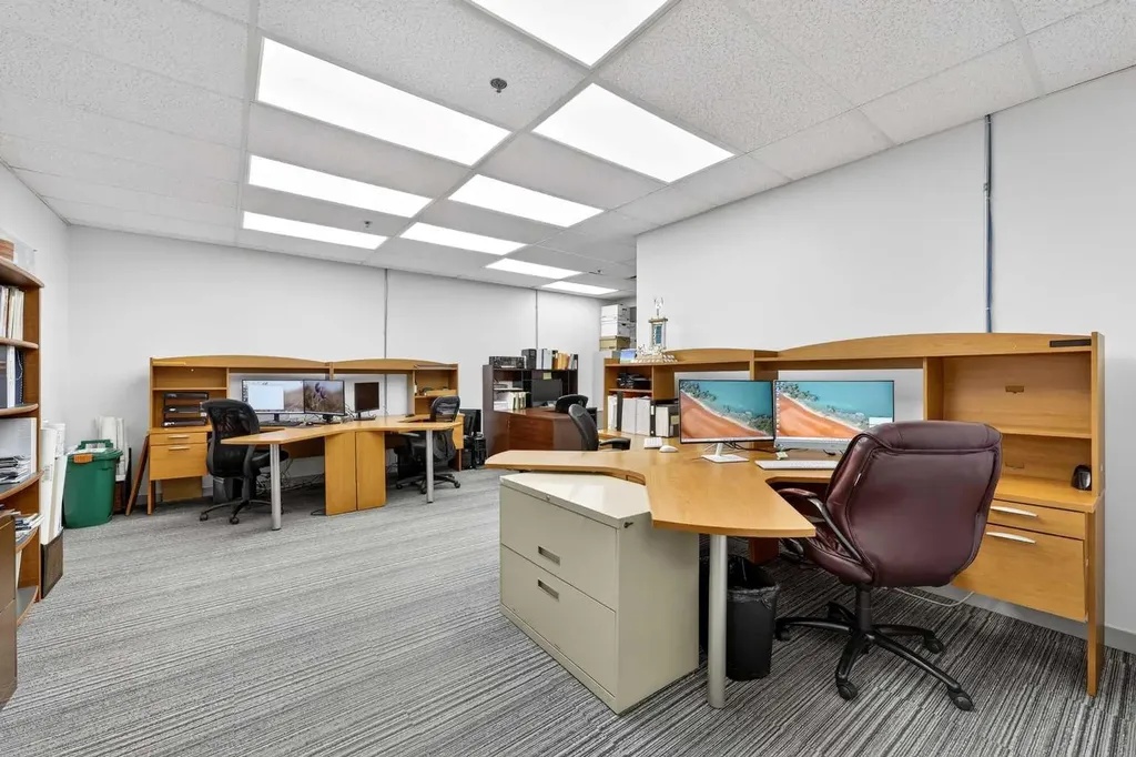 5700 1 Street SW Calgary AB T2H0E8