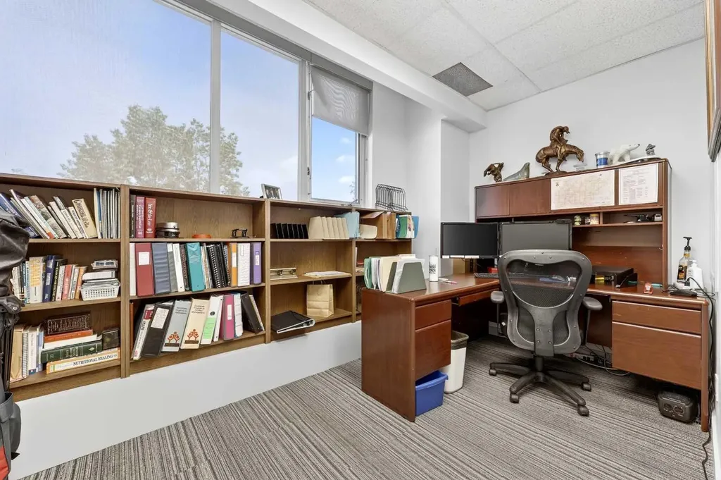 5700 1 Street SW Calgary AB T2H0E8