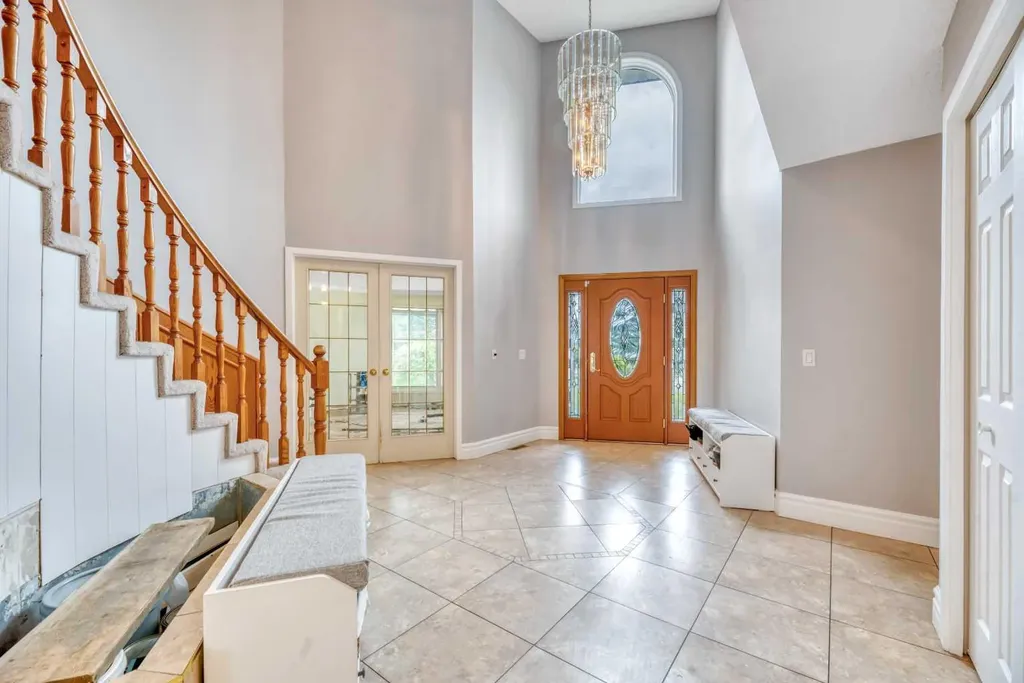52 Woodpath Terrace SW Calgary AB T2W 5Z7