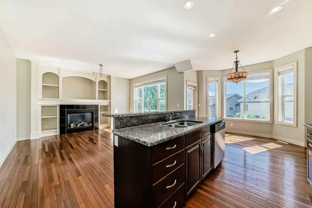 108 Sherwood Common NW Calgary AB T3R 1R2