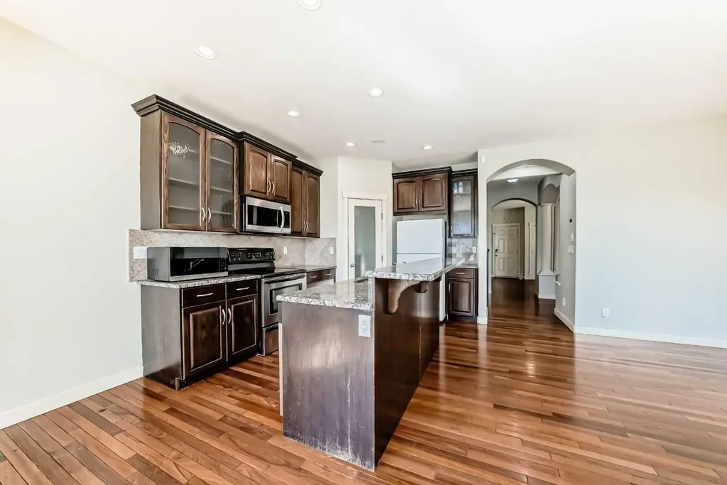 108 Sherwood Common NW Calgary AB T3R 1R2