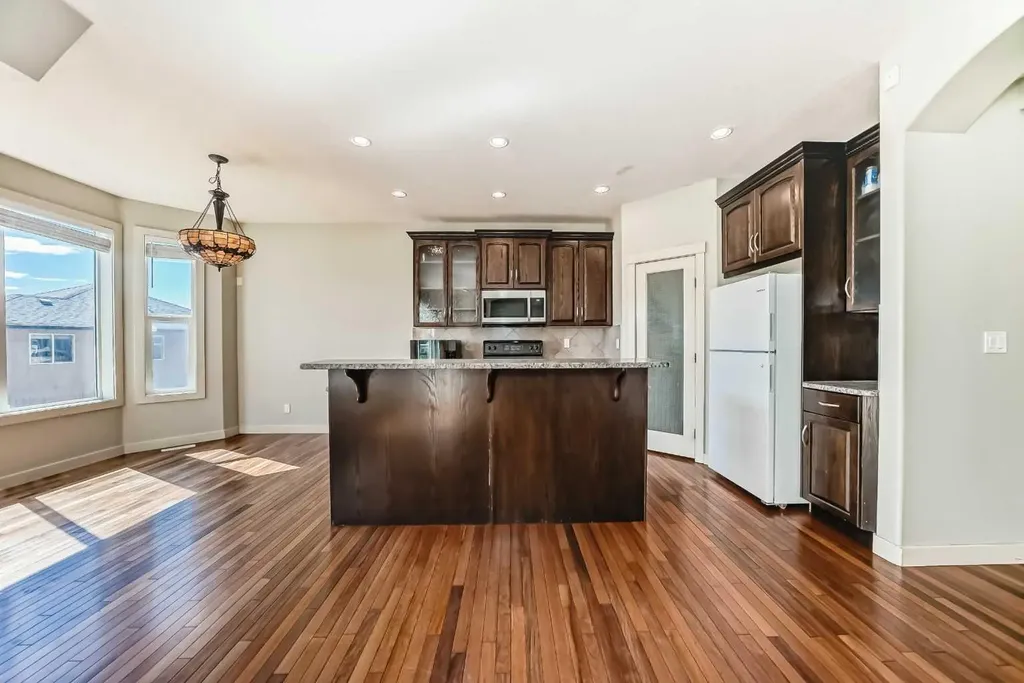 108 Sherwood Common NW Calgary AB T3R 1R2