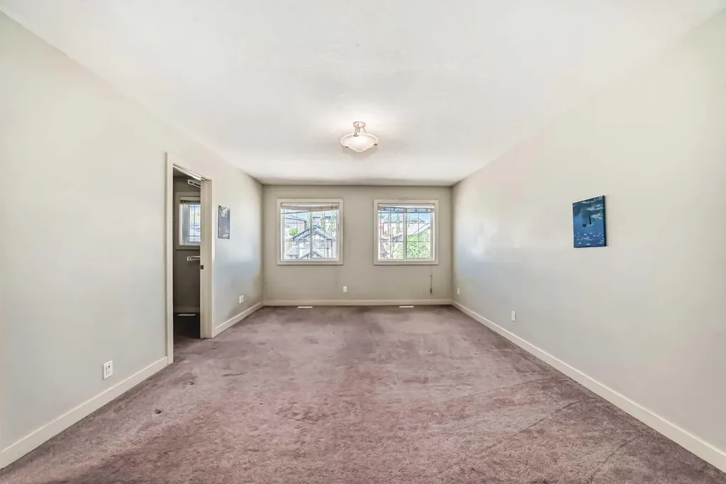 108 Sherwood Common NW Calgary AB T3R 1R2