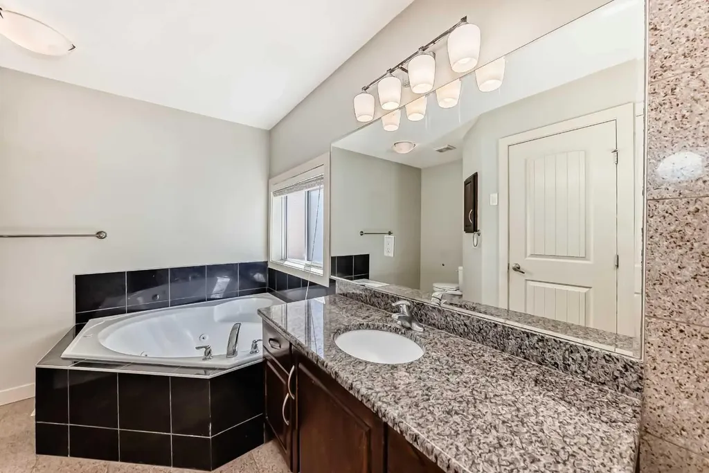 108 Sherwood Common NW Calgary AB T3R 1R2