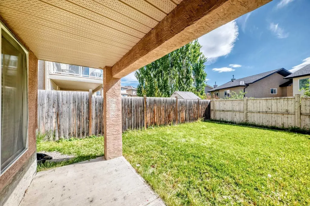 108 Sherwood Common NW Calgary AB T3R 1R2