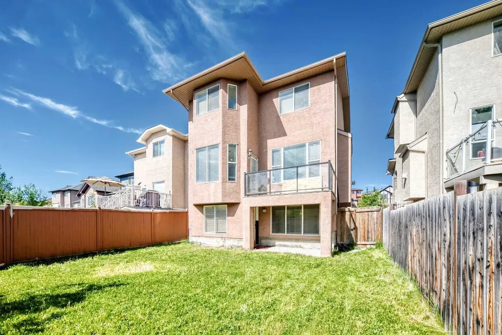 108 Sherwood Common NW Calgary AB T3R 1R2