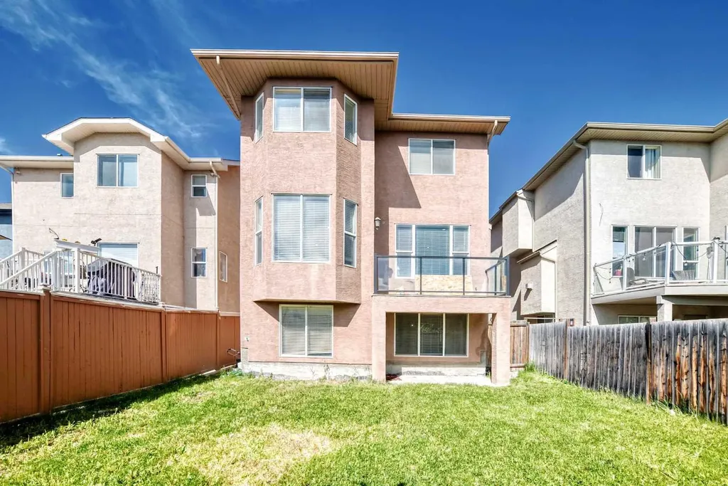 108 Sherwood Common NW Calgary AB T3R 1R2
