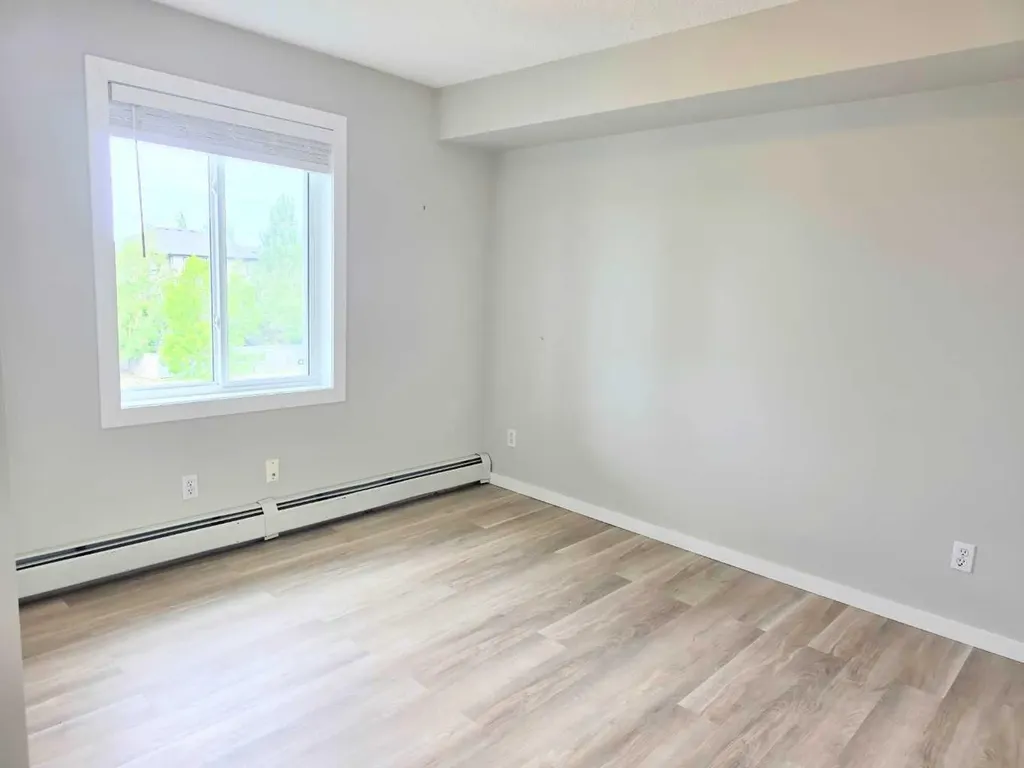 604 8 Street SW Airdrie AB T4B 2W4