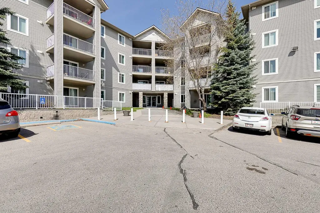 604 8 Street SW Airdrie AB T4B 2W4