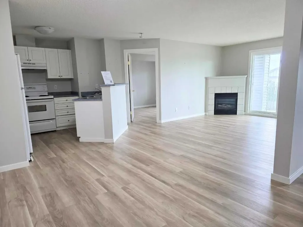604 8 Street SW Airdrie AB T4B 2W4