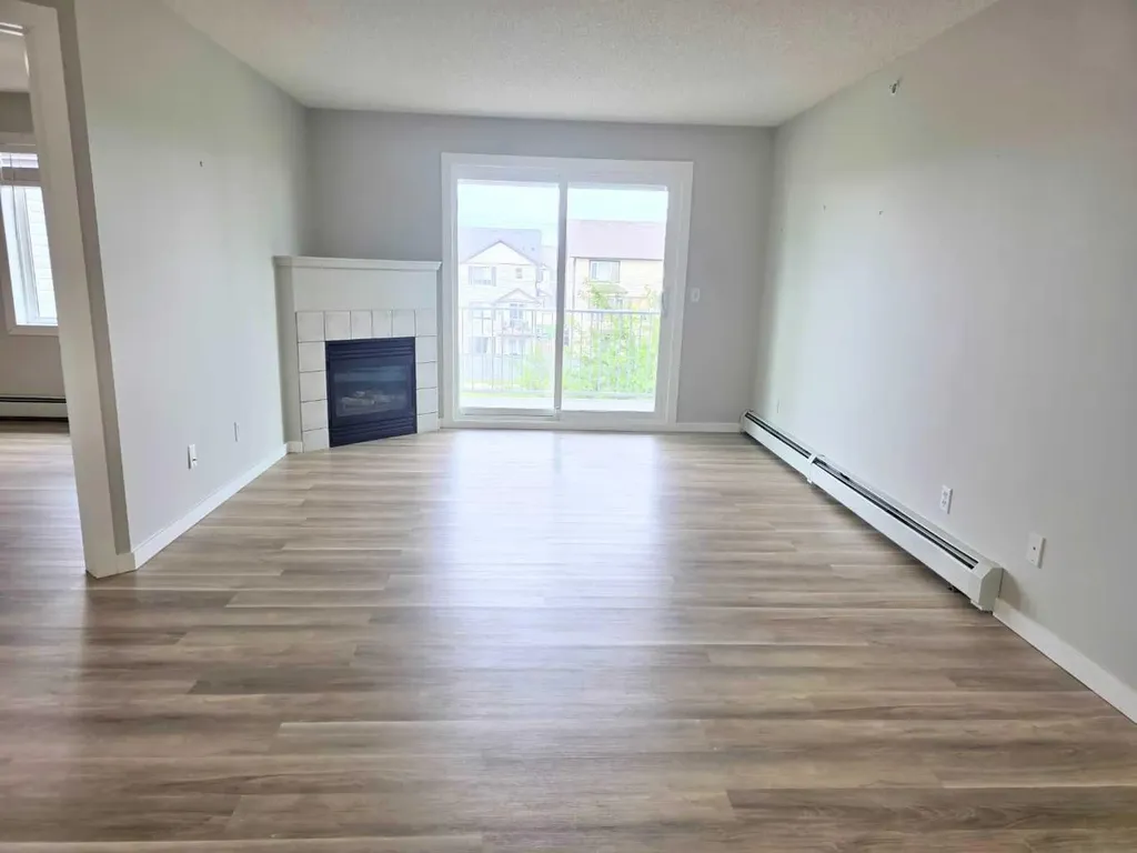 604 8 Street SW Airdrie AB T4B 2W4
