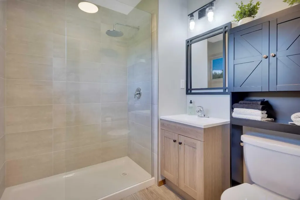 27 Warwick Drive Red Deer AB T4N 6L4