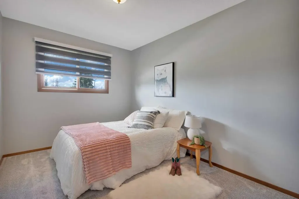 27 Warwick Drive Red Deer AB T4N 6L4