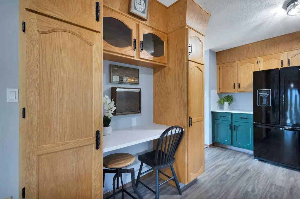 27 Warwick Drive Red Deer AB T4N 6L4