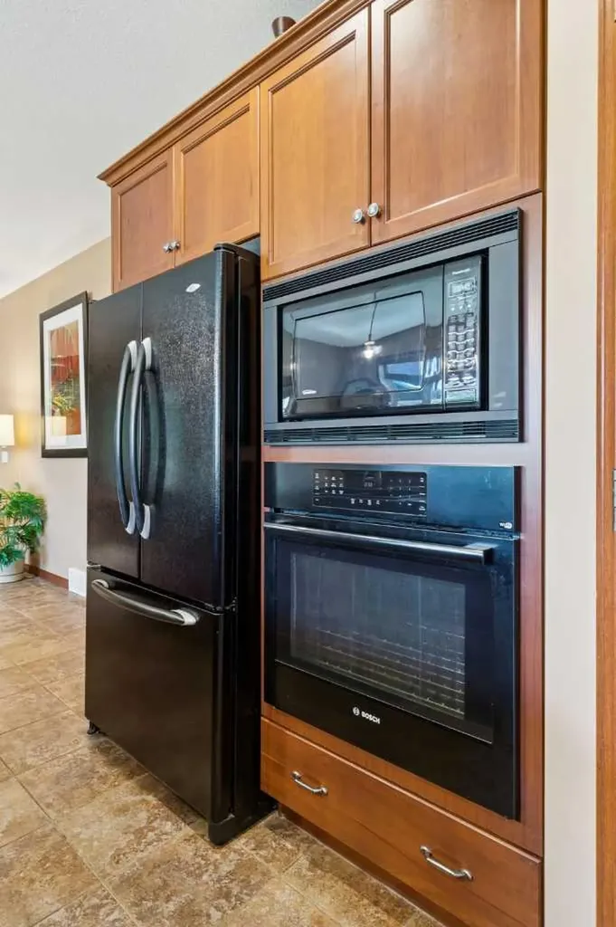 37 Tanner Close SE Airdrie AB T4A 2L4