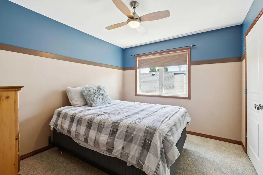 37 Tanner Close SE Airdrie AB T4A 2L4
