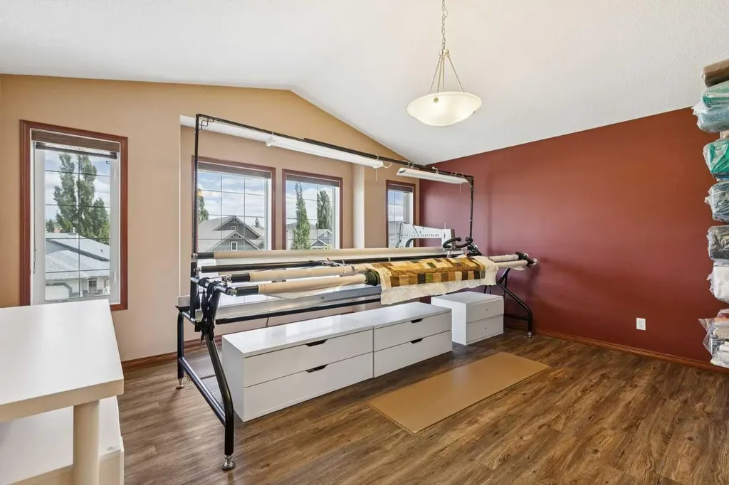 37 Tanner Close SE Airdrie AB T4A 2L4