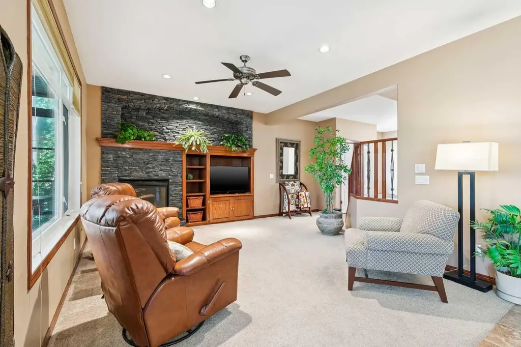 37 Tanner Close SE Airdrie AB T4A 2L4