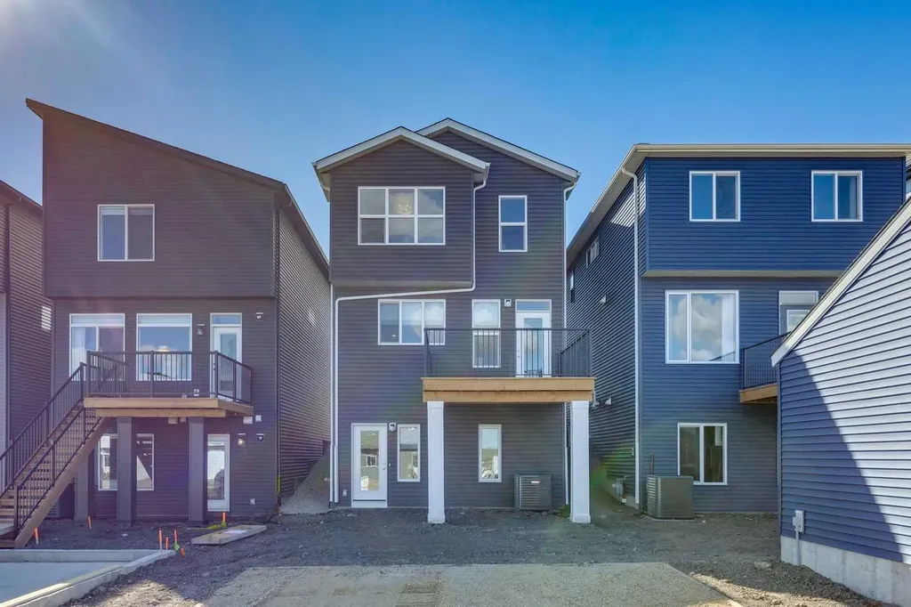 263 Marmot Grove NW Calgary AB T3R 2J5