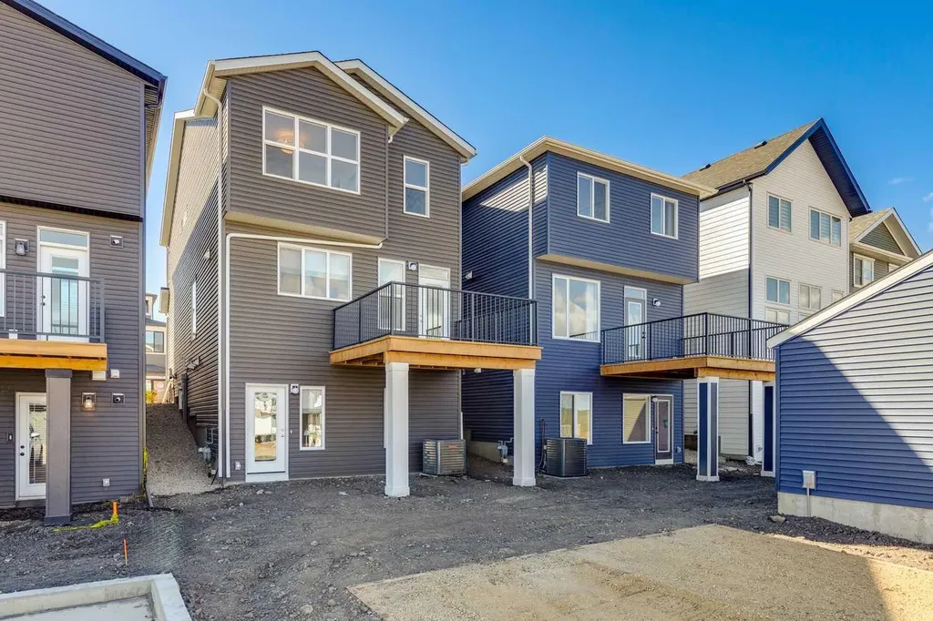263 Marmot Grove NW Calgary AB T3R 2J5