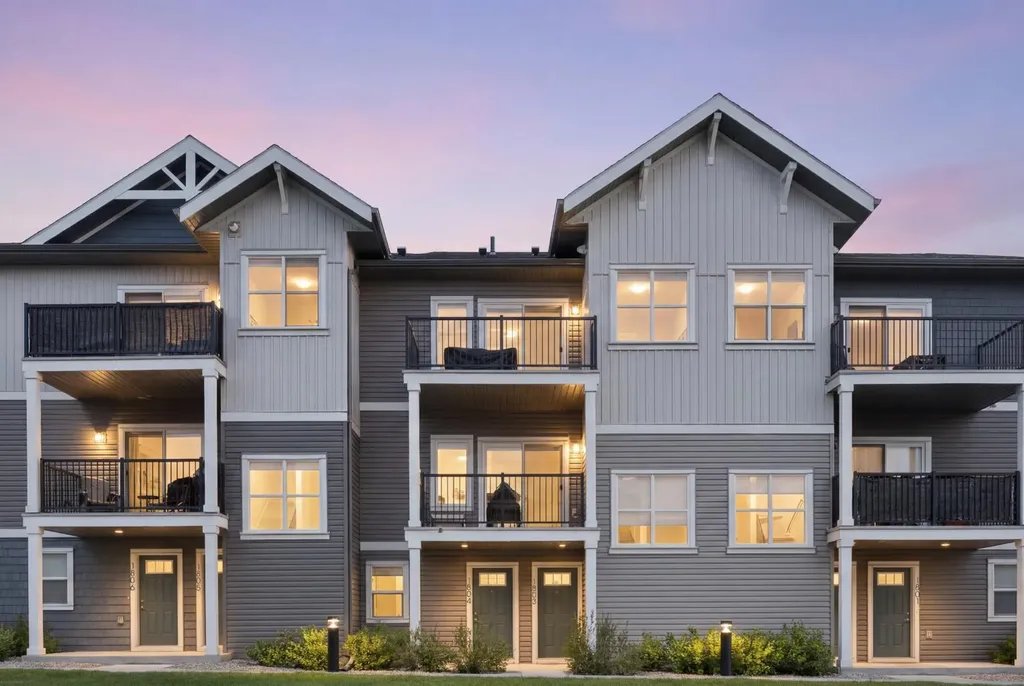 24 Rivercrest Drive Cochrane AB T4C 2C8