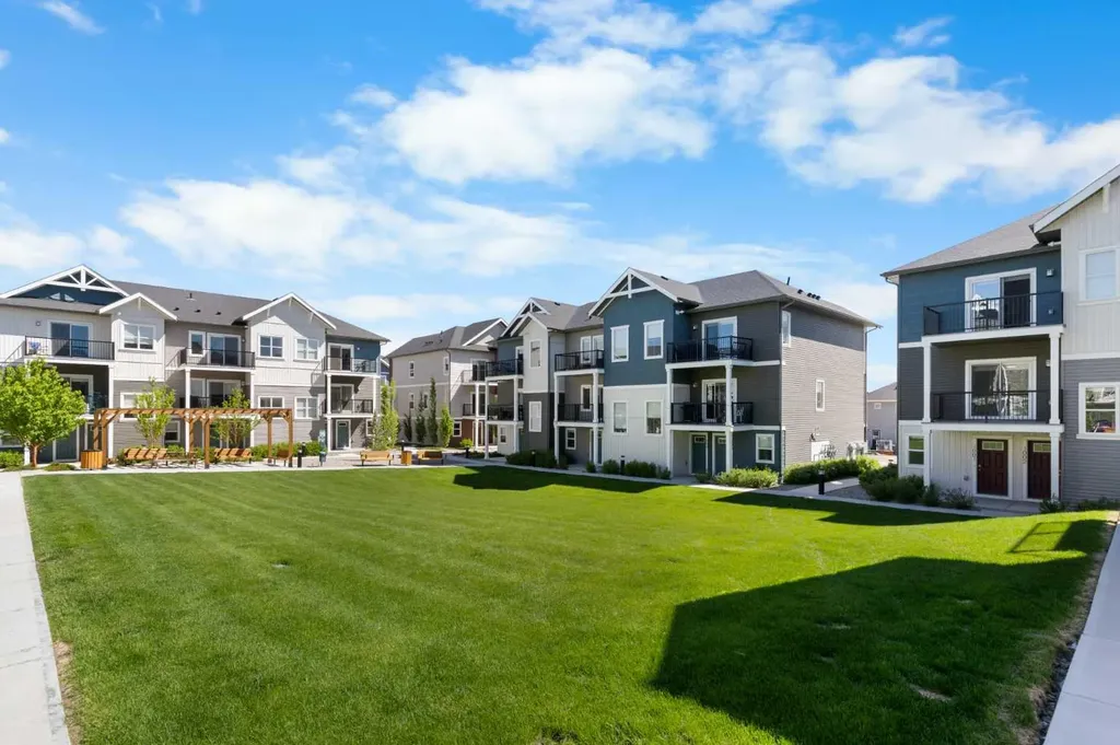 24 Rivercrest Drive Cochrane AB T4C 2C8