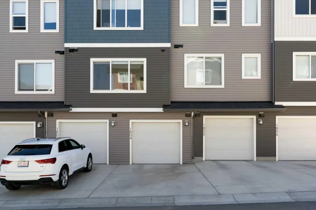 24 Rivercrest Drive Cochrane AB T4C 2C8