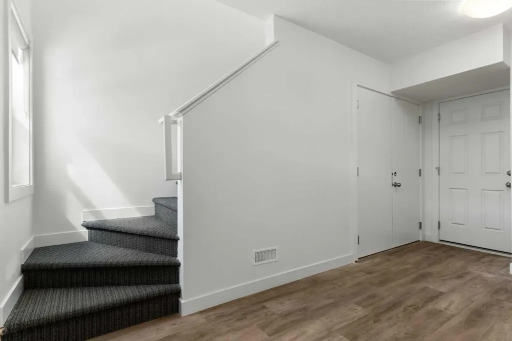 24 Rivercrest Drive Cochrane AB T4C 2C8