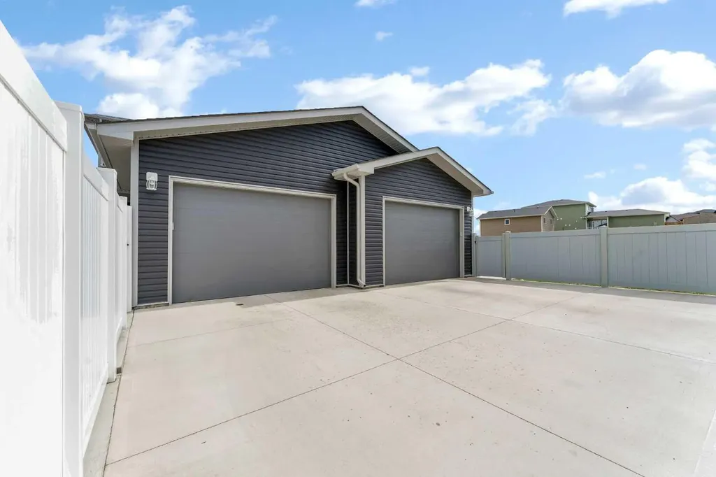 354 Ranchlands Boulevard NE Medicine Hat AB T1C 0G8