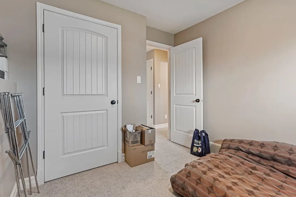 762 Heritage Boulevard W Lethbridge AB T1K 0W1