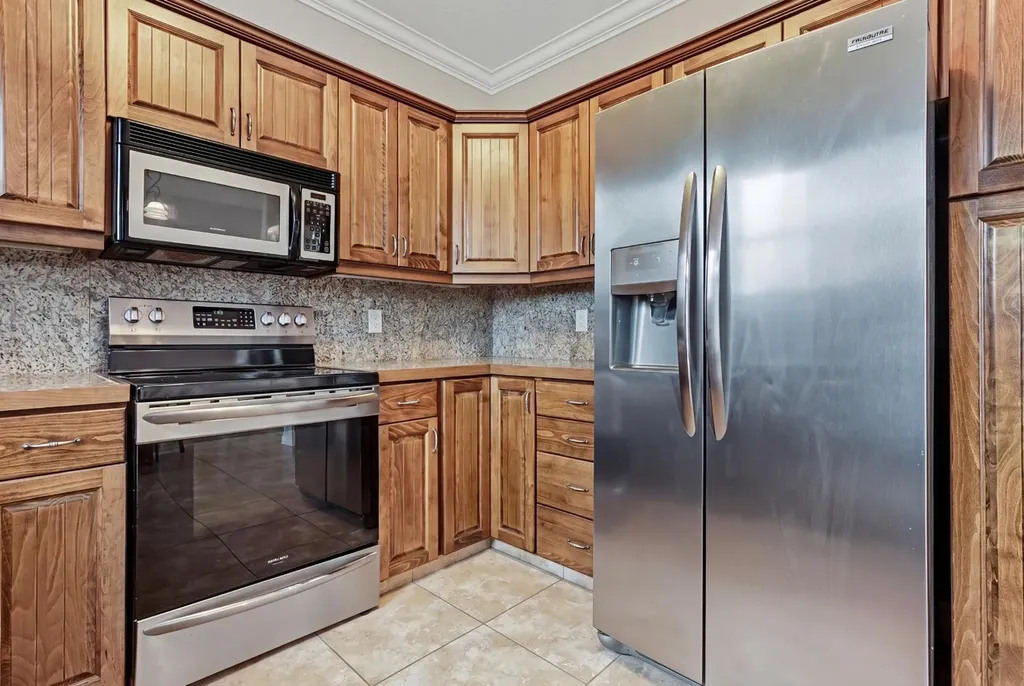 762 Heritage Boulevard W Lethbridge AB T1K 0W1