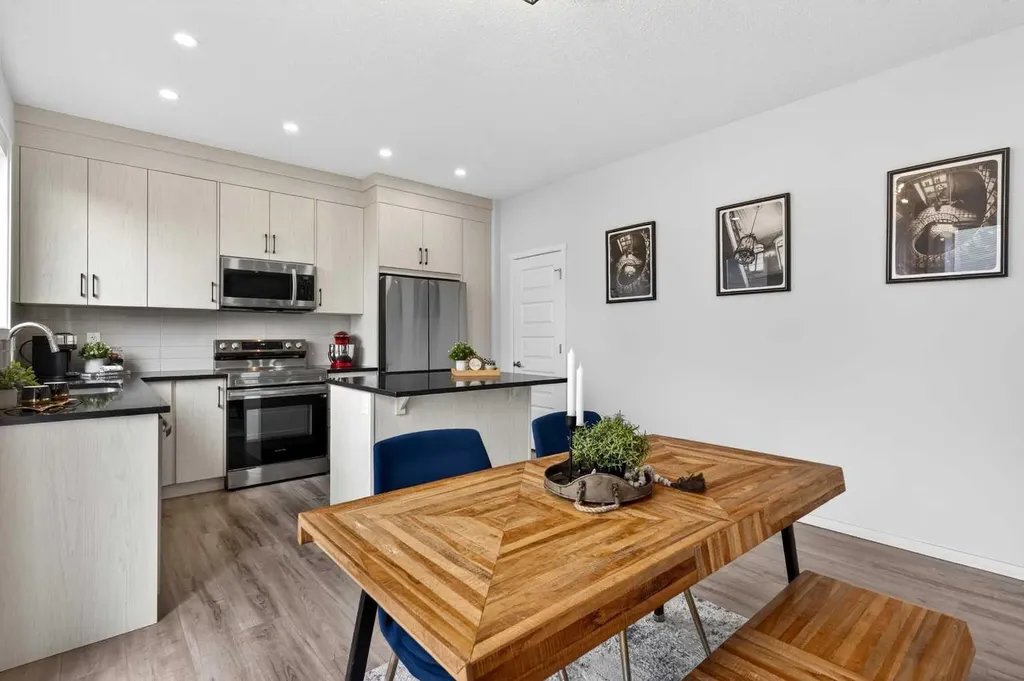 1076 Southwinds Green SW Airdrie AB T4B5S3